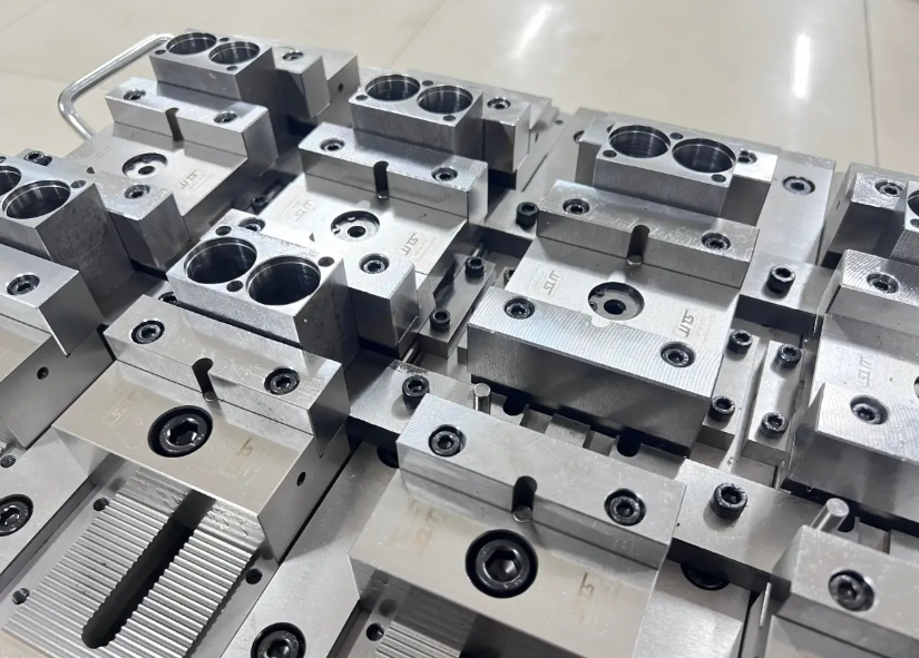 多工位并列虎钳 CNC 批量工装夹具案例